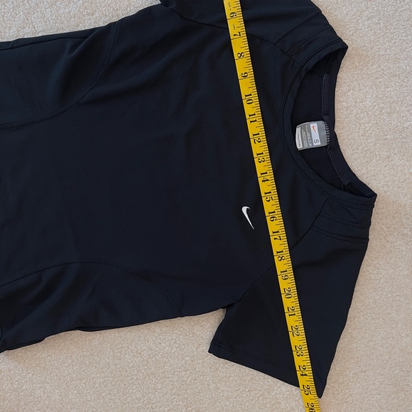 SOLD ⭐️NIKE Sports T-Shirt - Picture 5 of 6